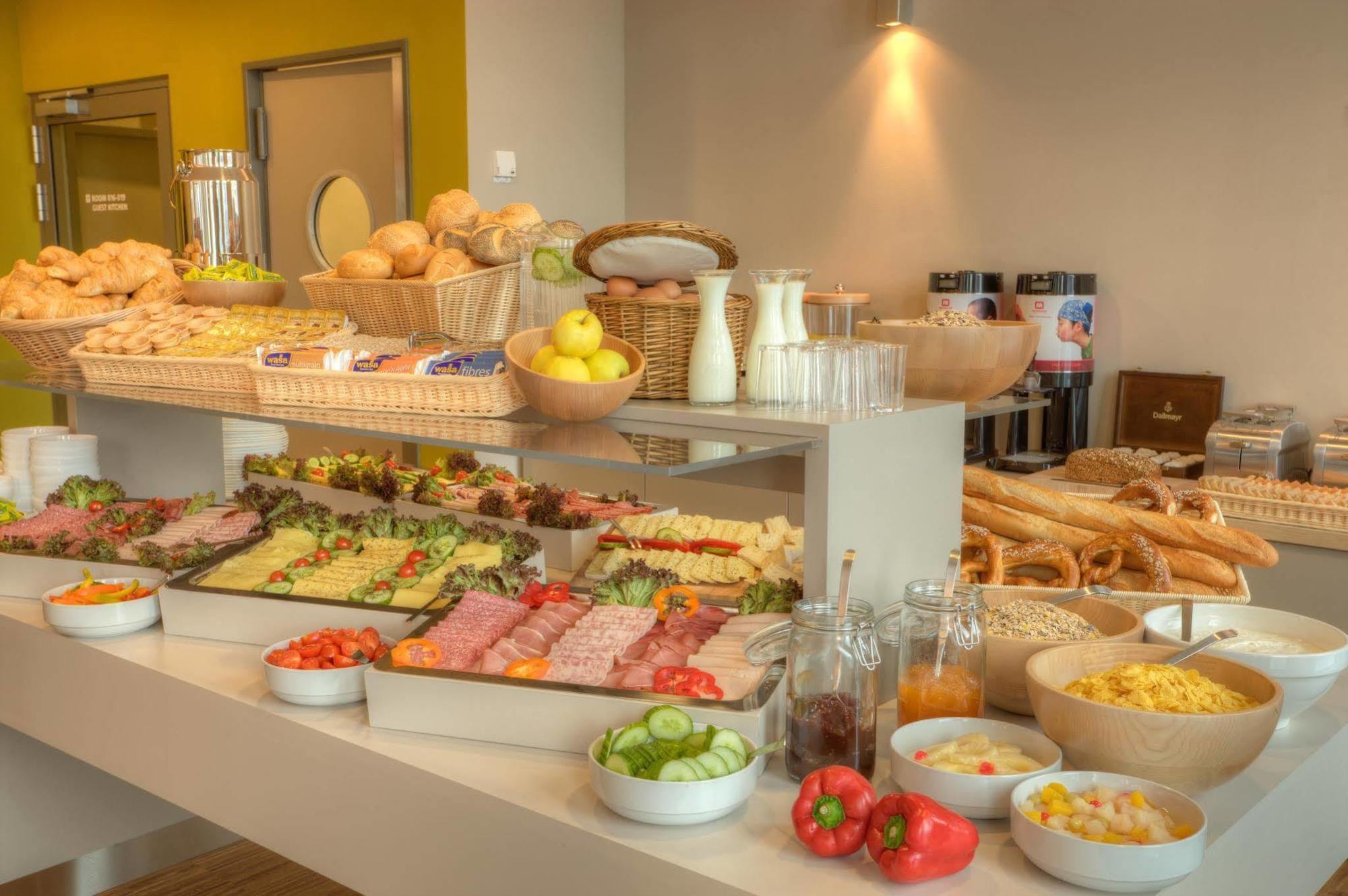 Hotel Meininger Frankfurt/main Messe 3*